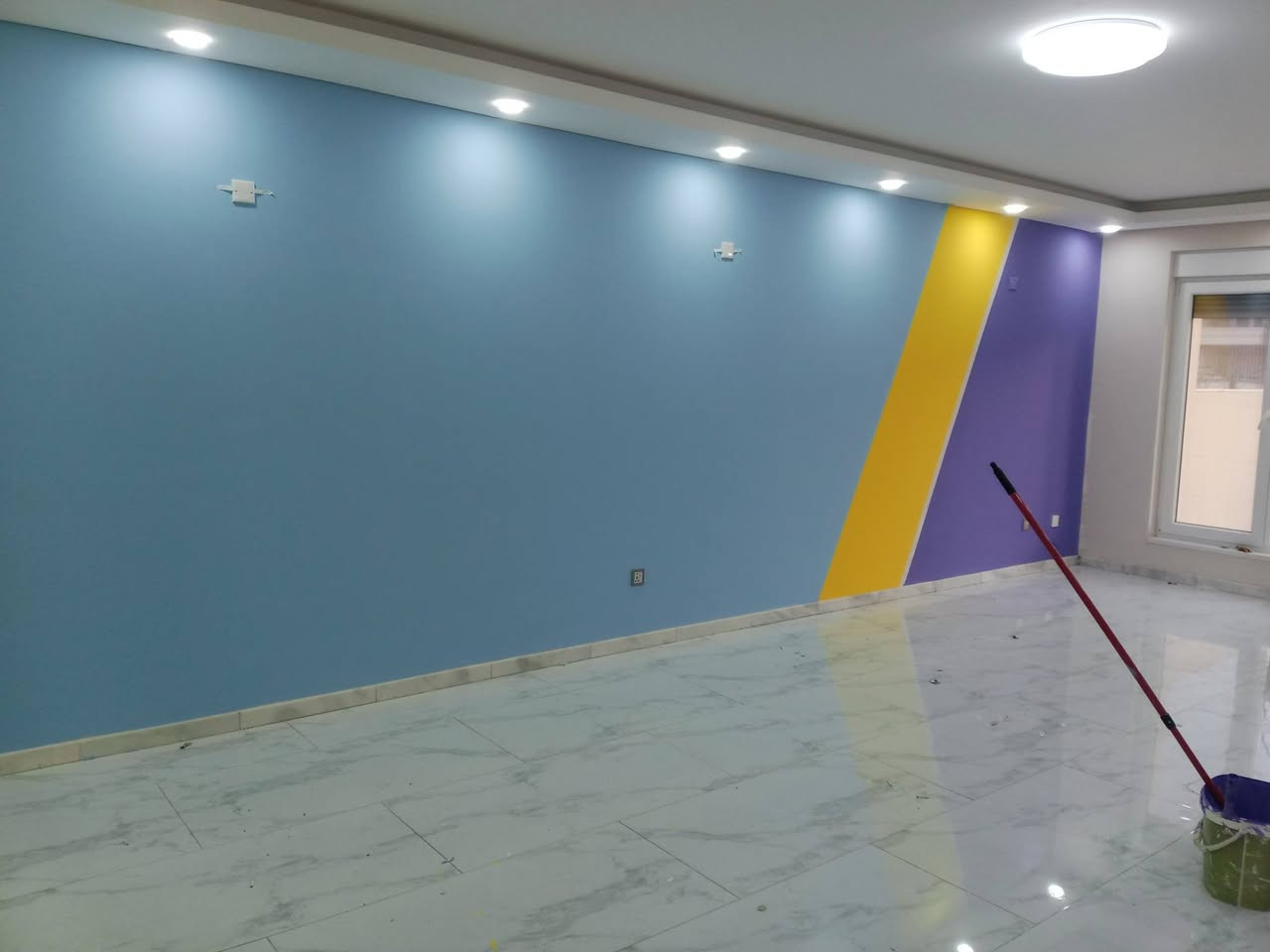 صباغ بيوت باانسب الاسعار صبغ داخلي خارجي طلس جدران بشرط #فحص_المهندس
صبغ اسطح عازل رطوبه فلانكوت 
الاتصال عل رقم واتساب *********** ‭
