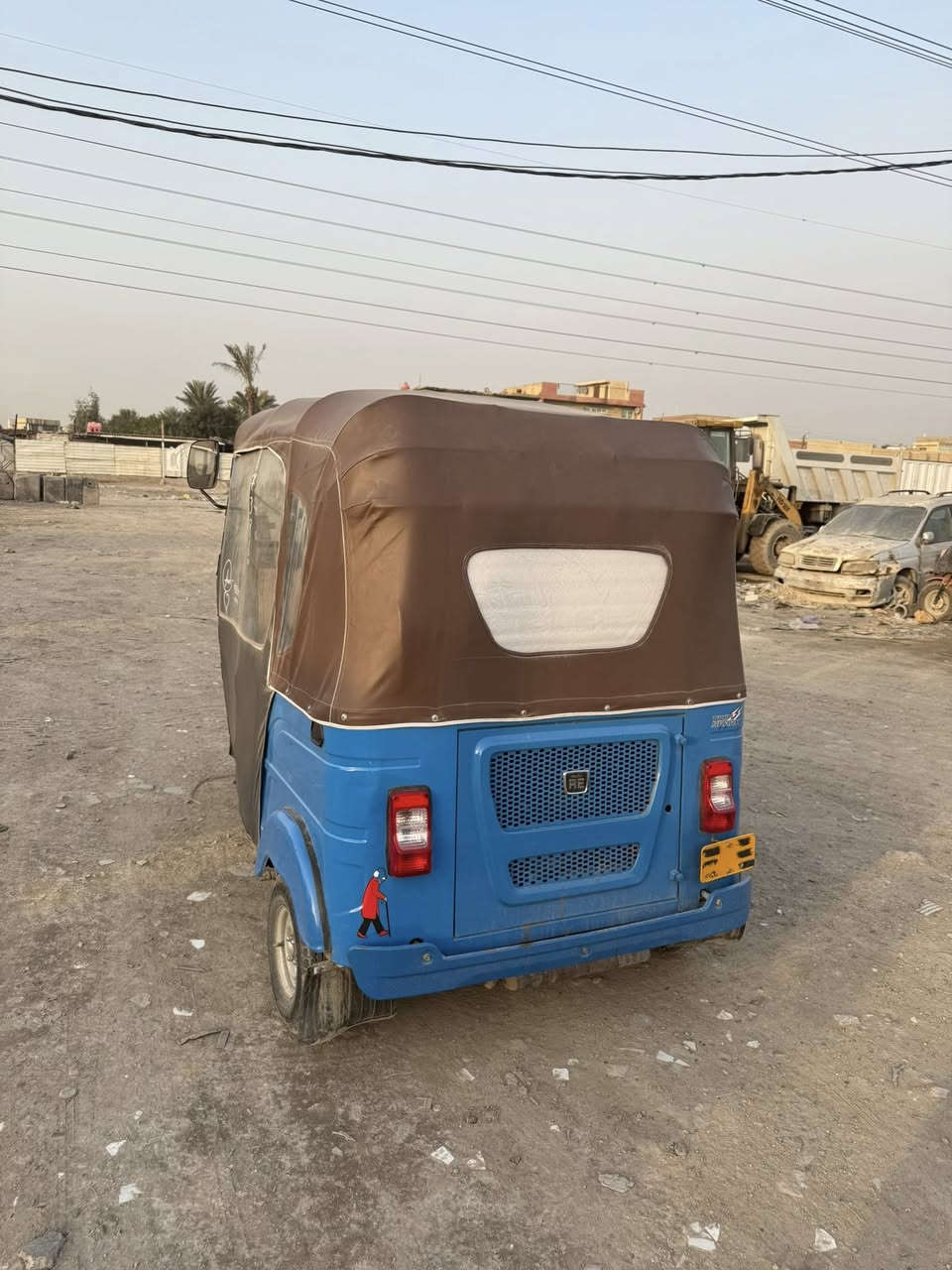 السلام عليكم اخوان تكتك للبيع موديل ٢٠٢٢شهر ١٢ مرقمه وسنويه باسمي. مثل ما موضح بلصوره بيه ضربه خفيفه بلغد  مو تجيني وتكول مضروبه  موضح بلصورره رحمه لوالديكم شوفو الصور زين غير هاي الضربه كلشي مابيه كفاله والمكينه زيرو كفاله عامه المكينه برغي مملعوب بيه شرط تحويل ثاني يوم بعد البيع 

عنواني بغداد الشعله 
رقم ***********
ما متواجد فيس فقط وتساب وعلى الخط متواجد 
السعر ٩.٧٥٠.٠٠٠
