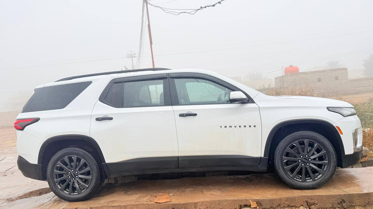 ترافرس موديل 23
فول 1/1

فتحتين بنوراما 

كشنات منفصل 

ماشيه 93

سعر 275واتساب ***********
