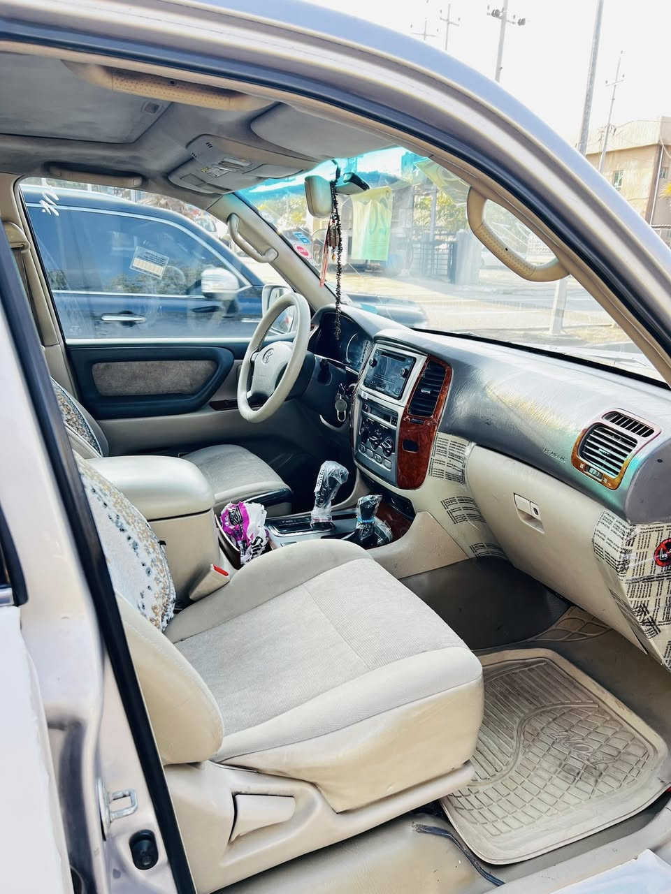 مونيكا موديل ٢٠٠٥فول مواسفات ٤پارجةي پةمپة تايةي تازةية سةنةويوو رةقةم تازة گيروو مةكينة بةشرط مالي دوستة         ژمارةي تلفون ***********
