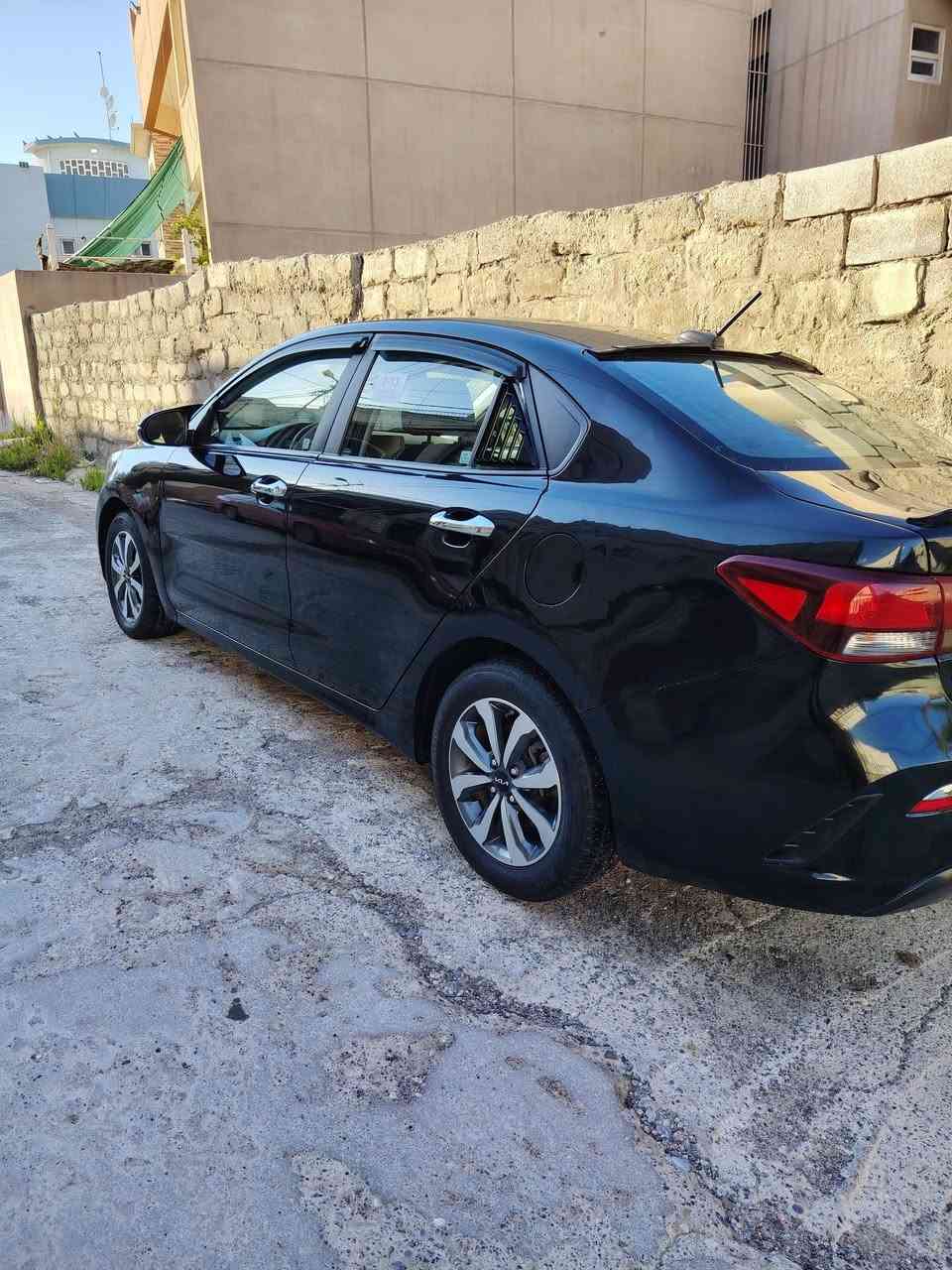 سيار كي ريو 2023 فول موصفات
بيها قبغ صندوق وجملغين الورء وحفت البونيد فقط
108  
***********
