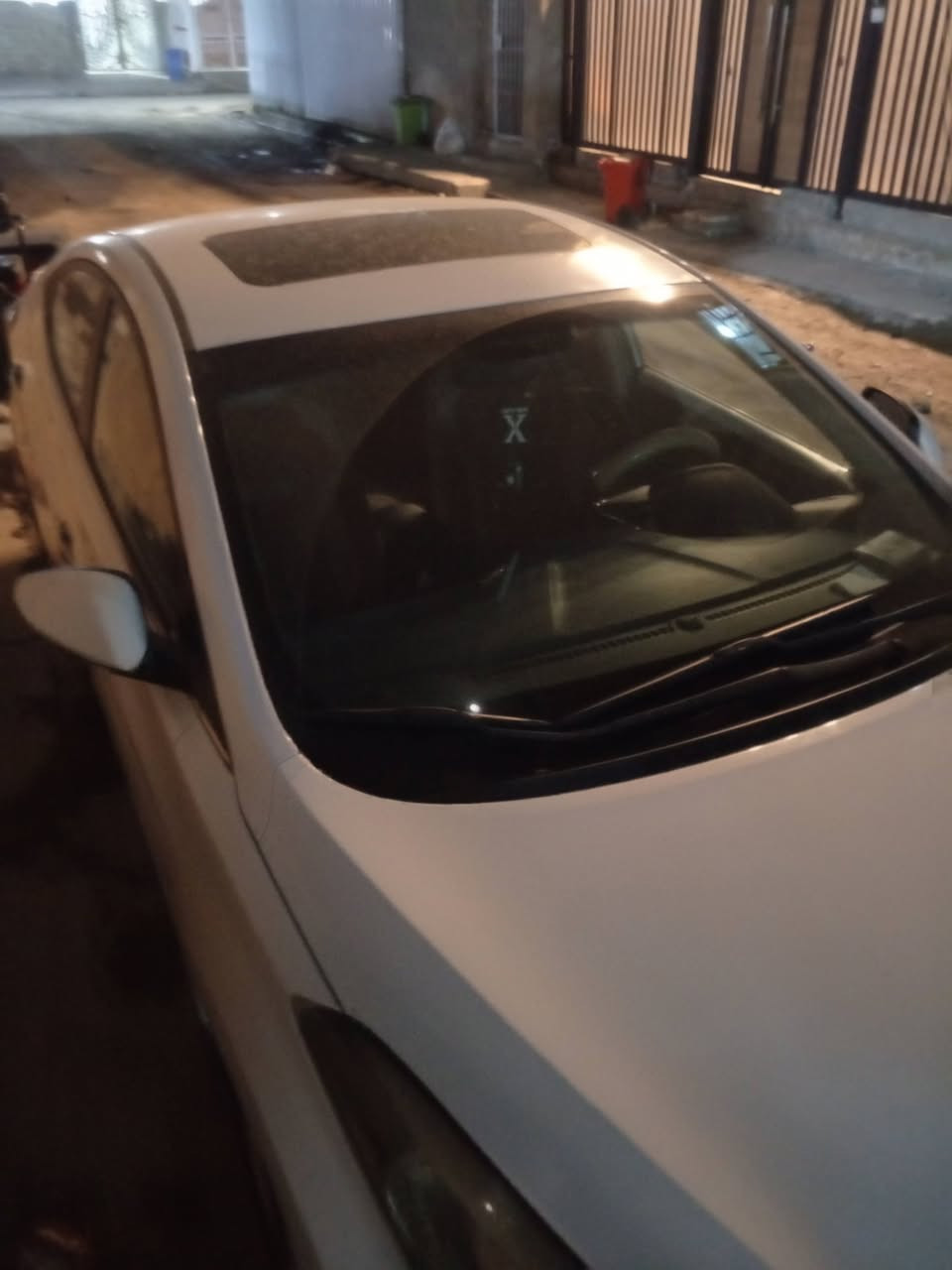 السلام عليكم
النترا خليجي موديل 2016  فتحه بالسقف مكينه 1800 رقم بغداد باسمي سياره جاهزه بس صدرها نص عمر يرادله ترتيب تبريد وتدفئ وكهرباء كوله شغال وبلادي وشرط ع الفحص بسعر 136 وبيها مجال حك الجيه مكاني بغداد الشعب للاستفسار ***********
