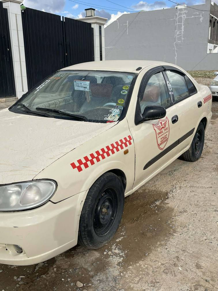 سەنی ۲٠٠۲ تۆماتیک سەیارەکە زۆر خاوین و ریک و مالی کاسبیە پشت و پێشی تۆزیکی هەیە بەلام یەک دینار مەسرەفی تیدانیە هەمووشتی بە شەرتە رەقم هەولێر سەنەوی لە ۲٠۱۸ وە بەسەرچووە تحویل بەشەرت نرخی ٧٧ مەجالێکی کەم *********** أربيل, العراق
