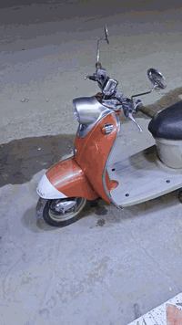 عبد الحليم 60 للبيع كامله تخبل نكره سلف وهندر واحد بس تبدل بلك الدراجة...