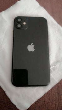 ايفون ١١ عادي • بطارية ٧٨ • بدون عيوب