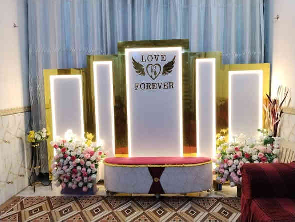 كوشات اعراس للاستفسار: ***********
كوشة عرس خشب hdf ابيض سمك 18 ملم مطعم بشرائط ذهبيه ونقش ليزر ذهبي في الوسط يعطيها شكل متألق ومميز القياسات عرض ثلاث امتار ونصف وارتفاع مترين و 10 سم
#كوشات_اعراس #كوشة_عرس #كوشة #الجميع @الجميع
