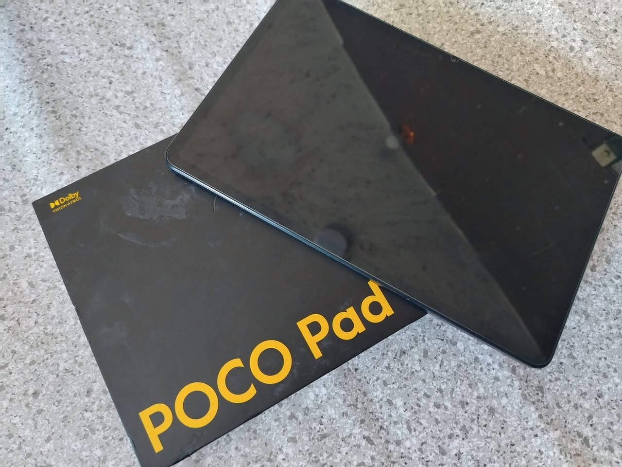 للبيع POCO Pad 256GB 🔥
📱 شاشة كبيرة 12.1 إنج بدقة 2.5K وتردد 120Hz
⚡ معالج Snapdragon 7s Gen 2 للأداء السريع والسلس
💾 ذاكرة داخلية 256GB مساحة كبيرة للتطبيقات والملفات
🔋 بطارية عملاقة 10000mAh تدوم طوال اليوم
🔌 شحن سريع 33 واط
🔊 4 سماعات ستيريو بصوت محيطي رائع
🚀 نظام Xiaomi HyperOS الحديث
✅ مناسب للدراسة والجامعة
✅ ممتاز للألعاب ومشاهدة الأفلام
✅ حالة ممتازة ونظيف جداً
💰 السعر: (250)وبي مجال قليل 
📞 للاستفسار أو الشراء راسلوني على الخاص


**إذا كنت صاحب هذا الإعلان وتريد حذفه لأي سبب، رجاءا أرسل رسالة إلى الدعم الفني**