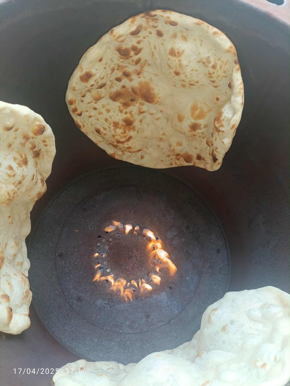 مساء الورد حبايب گلبي اليوم متوفر خبز افتح بث مباشر لي يحجز كل هلا بيكم  @إشارة


**إذا كنت صاحب هذا الإعلان وتريد حذفه لأي سبب، رجاءا أرسل رسالة إلى الدعم الفني**