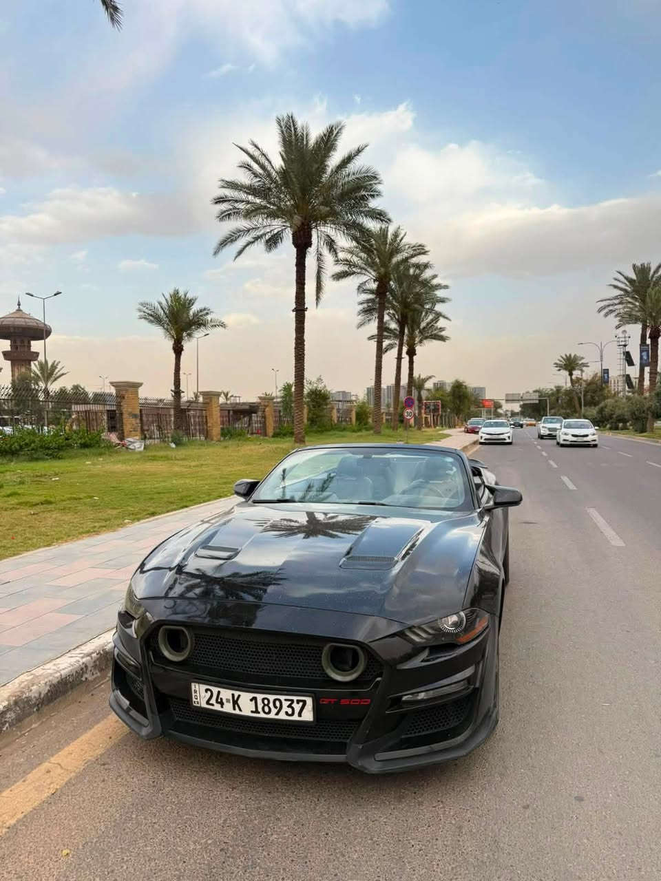 موستنك 2018 ايكوبوست 
ارخص موستانك بالعراق بشرط
اعلى فئة بالموستنك 🔥
السيارة كشف 
بصمة  تشغيل عن بعد 
شاشة كبيرة 
مودات قيادة + مودات ستيرن 
كامرة خلفية + حساسات 
اشارات ترحيبية بعلامة موستنك (الحصان) 
كشنات كهرباء سائق و راكب 
كشنات تبريد و تدفئة 
محرك 4 سلندر 2،300 تيربو ✈️
مواصفات بريميوم اعلى فئة بعد بيها مواصفات
حادثها باب جهة الراكب مبدل نفس اللون 
الجاملغ الامامي + الخلفي جهة الراكب صبغ 
ماشية 120 الف 

🟩 السعر 107 و بيه مجال للشراي 
رقم تلفون *********** 
مكاني بغداد المنصور
