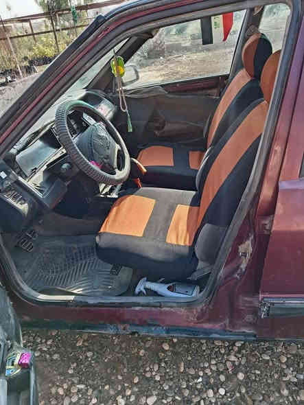 السلام عليكم 
سيارة للبيع سنوية أبيض مااندل صاحبة ابيعه فحم في فحم سيارة شغالة للشغل سعره 8أوراق بي مجال
مكاني موصل _بعشيقة
***********
***********
