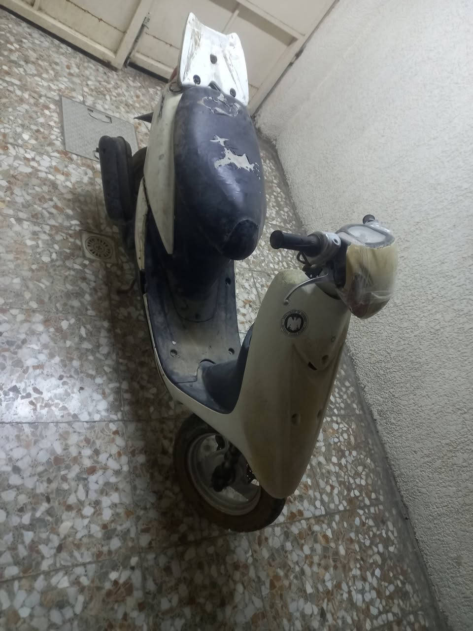 سلام عليكم دراجه عصفوريه شغاله نكره سلف محرك ناعم خرسه شلعه ومعدل تفيدك للشغل للبيت تاخذهة وادعيلي ١٥٠ وبيه مجال بسيط للشراي مكاني بغداد العبيدي رقمي ***********
