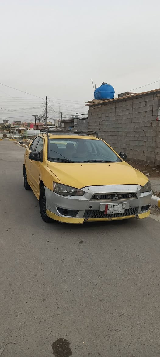 سلام عليكم لانسر قرش 2009 خليجي فول بصمه نضام ترحيب 
محرك 2000 كير ومحرك مكفولات تخم تاير جديد لبارحه شديته سياره يحتجلهه صبغ وجيبلهه اربع بيبان ودعميه خلفيه نفس لون سياره جدد انطيهن ويه سياره سعر 60 وبيهه مجال *********** بغداد, العراق
