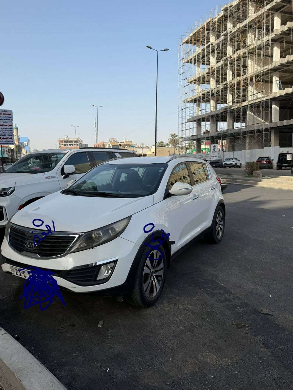 السلام عليكم
كيه سبورتج ٢٠١٢ نظيفه استخدام على ايد وحده 
مواصفات عاديه حساسات خلفيه كامرة تحكم ستيرن
الحادث بارد الجاملغ الخلفي ،، مبدل اويل بامب وبيها رصعات خفيفه ٣ 
رقمها سليمانيه بااسمي ماشية ١٧١ وقابل للزيادة مكاني بغداد 
رقم الموبايل *********** ،، سعر مناسب وتم تنزيل من سعرها للجنايه
