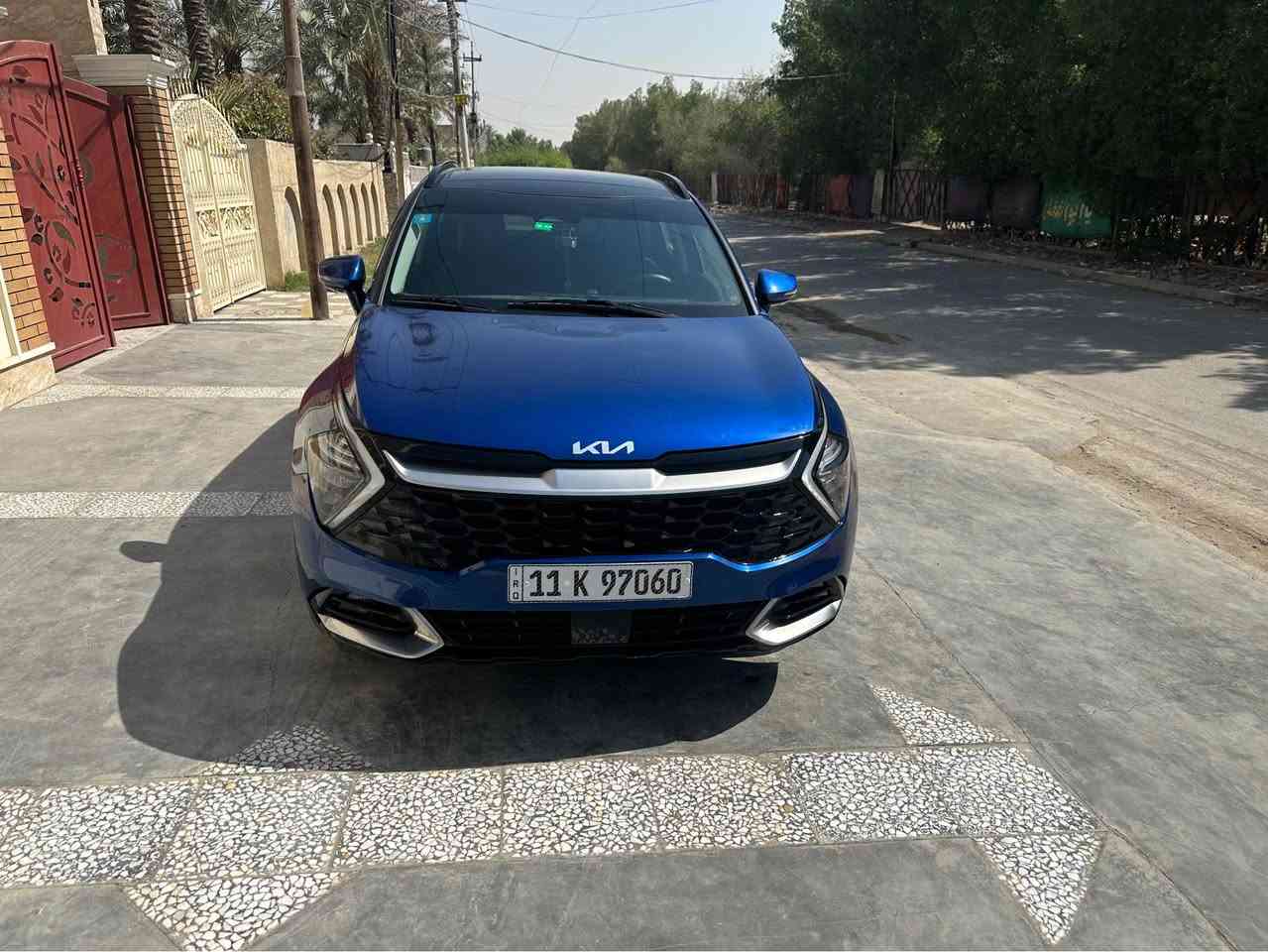 كيا سبورتج 2023
 
المحرك :٢٥٠٠ 
الگير : ٨ نمر

المواصفات :
بصمه تشغيل- صندوق- ابواب
شاشه كبيره على طول الدشبول
انظمه قياده نورمال- سبورت - سمارت - ثلجي
كشنات جلد لون اسود
كرسي السائق تحكم كهربائي
هند بريك بصمه
كامرا خلفيه
رادار امامي خلفي جانبي نقط عمياء
تحديد مسار ذكي
اشاره في المرايا الجانبيه
تشغيل عن بعد
تحكم ستيرن فول مواصفات 
اوتو هولد
اوتو ستوب
نظام ترحيب
تبريد قطعتين
مانع انزلاق
نزول منحدرات
نظام فحص ضغط الاطارات
نظام abs
تدفئه كشنات
قياده آليه ذكيه
كروز سرعه
سستم صوت هارمن
شاشه لمس متغيره لتحكم التبريد او الميديا
منافذ تايب سي عدد ٣ مع ٢ في الكشنات
اضواء ترحيب عند الاقتراب مع ترحيب داخلي عند الصعود او المغادره
كيجات الكترونيه متغيره حسب الوضعيات
الاناره الداخليه LED
ماسحه خلفيه
كامرة دوارة
السياره موجوده في بغداد حي الامين الثانية السعر ٢٢٠ الاتصال *********** بغداد, العراق
