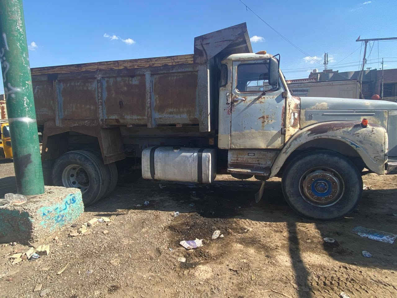 السلام عليكم سكانيا للبيع موديل 79 رقم الهاتف***********
***********
