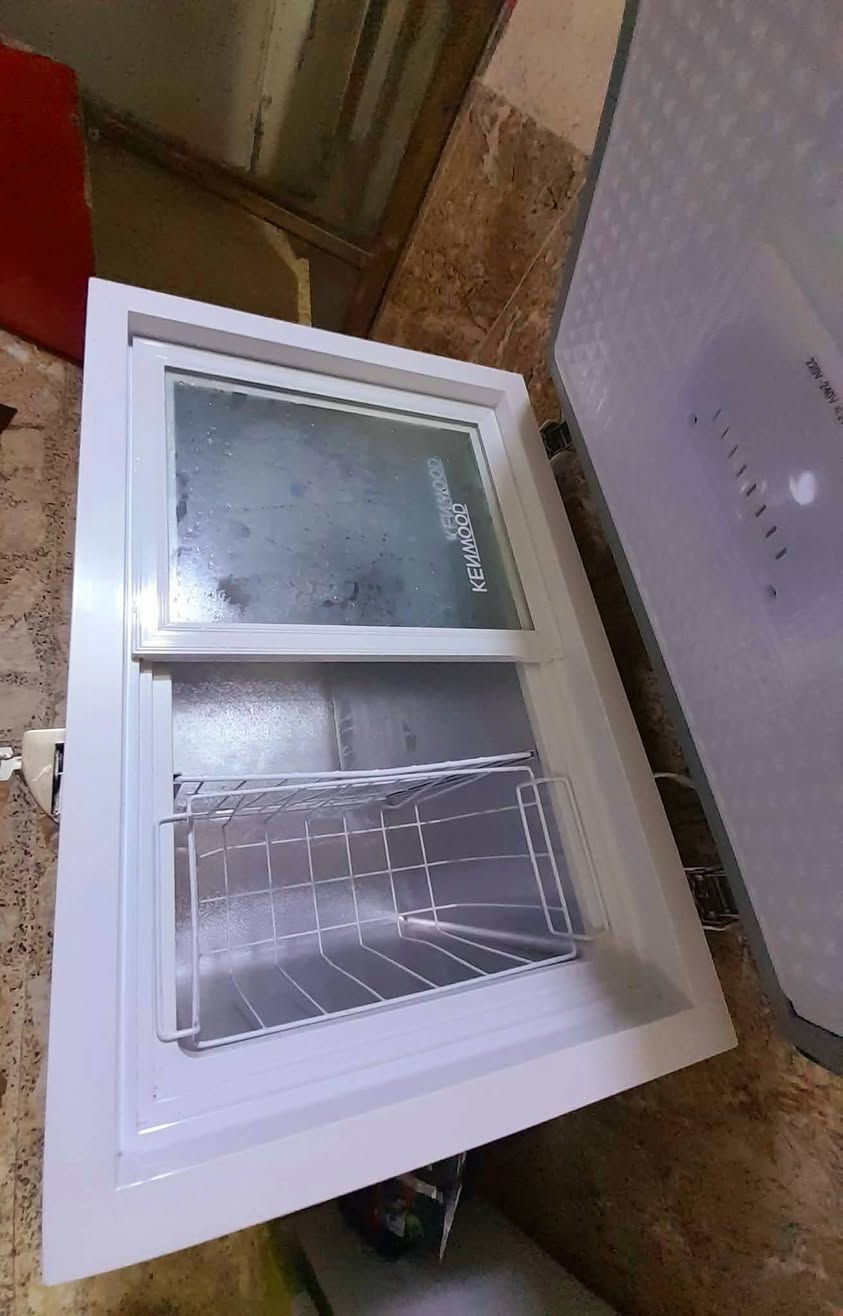 مجمدة جديدة ( ماركة كينود )  مستعملة شهر واحد
حجم وسط 
( السعر ٢٥٠ ) وبيها مجال للشراي


**إذا كنت صاحب هذا الإعلان وتريد حذفه لأي سبب، رجاءا أرسل رسالة إلى الدعم الفني**