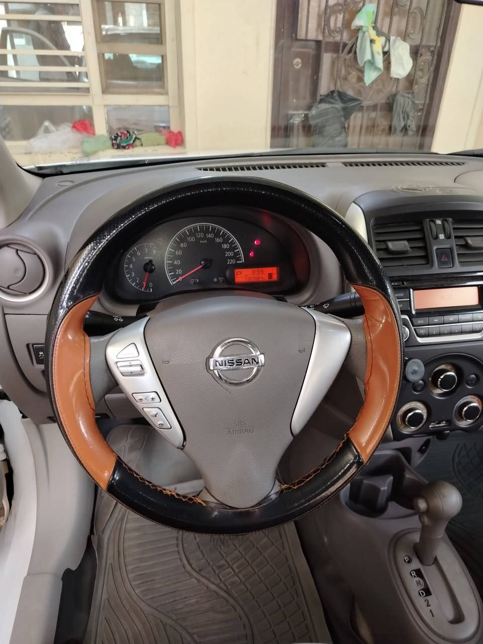 السلام عليكم، نيسان سني هندي موديل 2020 ماشية 130 الف بيها بارد بالجاملغ الأمامي الايسر وبارد بالجاملغ الخلفي الأيمن حلوة السيارة  رقمها أربيل بأسمي السعر 108 موبايل *********** بغداد حي الجهاد
