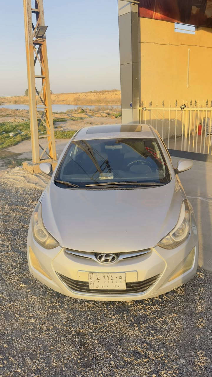 السلام عليكم النترة 2015
فول عدا البصمة 
محرك ٢٠٠٠ دوش
رقم بغداد 
سيارة جاهزة من كلشي سونار مرفق بلصور
سعر اتصال وبخدمتك ‭٠٧٧١ ٥٠١ ٩١٠٠‬☎️
