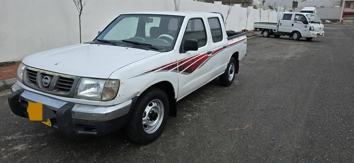 پیکاب نیسان 2000
ڕە قە م هە ولیر حیجام بۆیاخ
سە یارە یە کی زۆرجوان و نمونە یە 
نرخ 65
*********** شوین چوارقوڕنە
