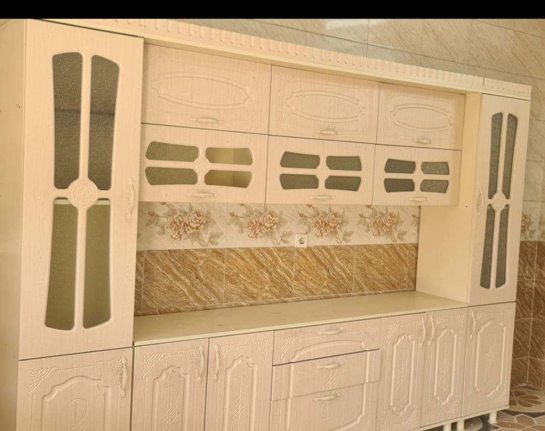 كاونتر بالون بريس ضد الماء
5 مترات مع سنك مرمر طبيعي 
كاونتر بحالة نضيف جدا 90%
مستعمل قليل سبب البيع انتقال إلى غير بيت
سعر 350 وبيه مجال قليل جاد في شراء
ارجو يتصل ***********
