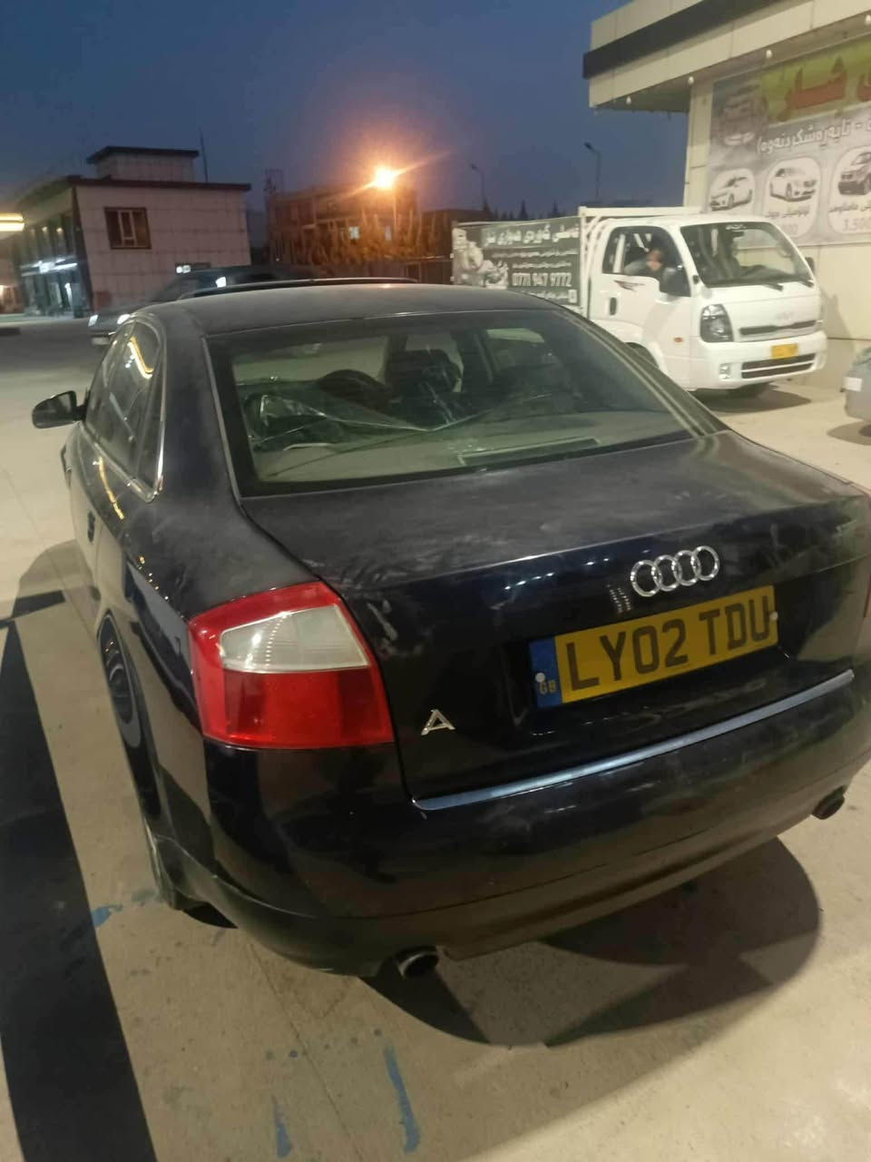 ئاودی A4 2003 مەکینەی شەش بستۆنە و تۆماتیکە لە ئیش کەوتوە بە عاطل ئەیفروشم سوکان بەریتانیە مەنەفیستی لەگەلدایە  بئ بویاخة هةتا بليي جوانە نرخي 10گةلا و مةجالئ تیایە ژ.م *********** *********** كالار, السليمانية
