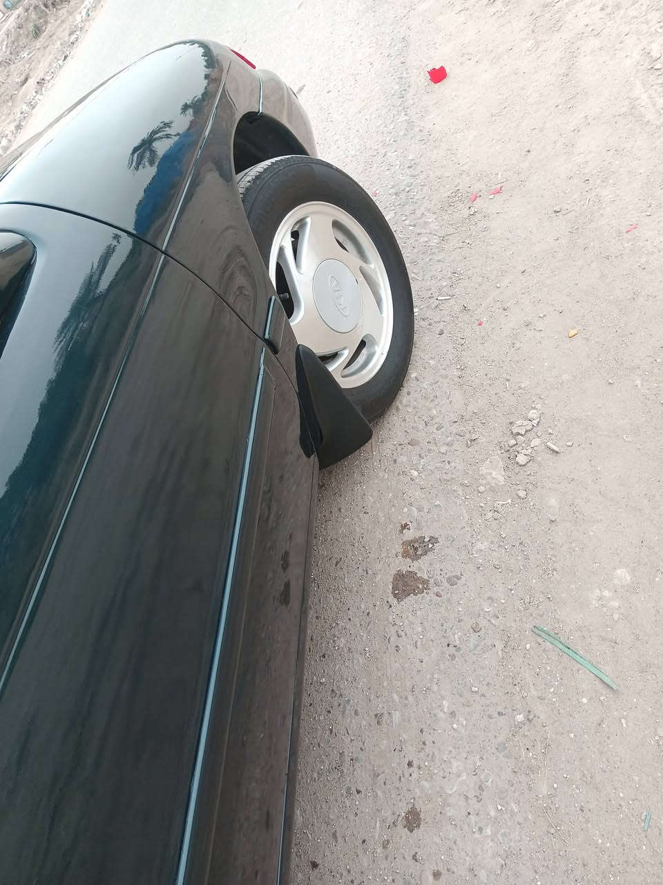 للبيع موديل 95 رقم بغداد محرك مفتوح كير عادي مصبوغه جماليه بدون حادث صبغ فرن سياره جاهزه.من كلشي سعر 36 بابل شوملي ***********///***********
