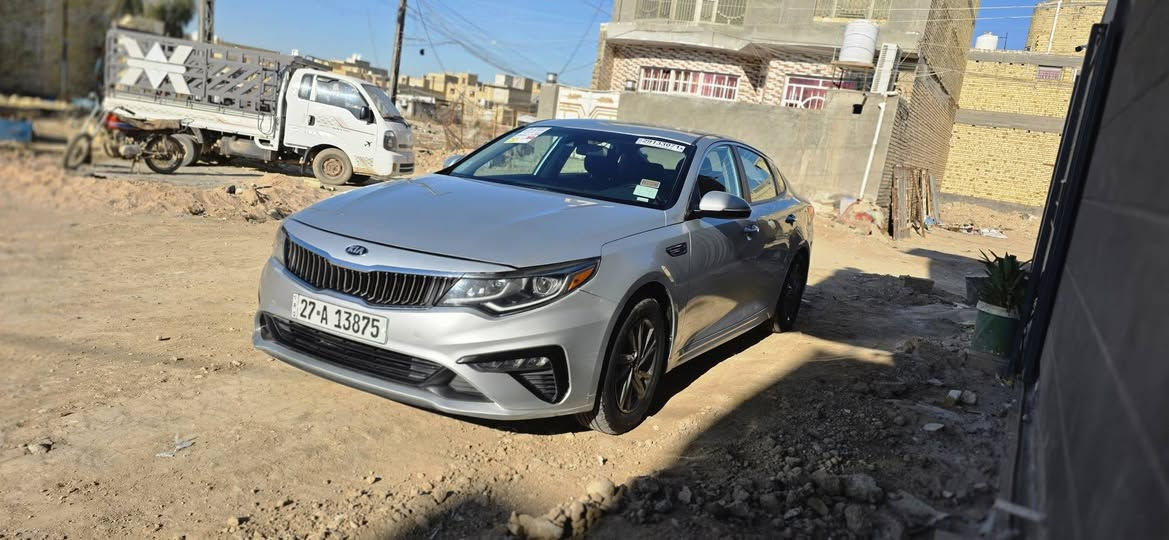 السلام عليكم
كيا اوبتما 2019امريكي
جديده كلش كارتون 
ماشيه 99 ميل 
حداديه شركه  
ولا كلوب مشتغل بالدشبول
مكينه لاتنقيص ولاتبخير شرط
تدفئه 
تبريد ثلج 
ما نقاصه كلشي شرط السياره وضع شركه 
كاميرا خلفيه 
شاشه كبيره
شاشه اعطال 
اشاير بالمري 
السياره بيها دعاميه فقط الباقي كفاله 

السعر 150$ وبيها مجال 

مكان السياره شطره 

***********
