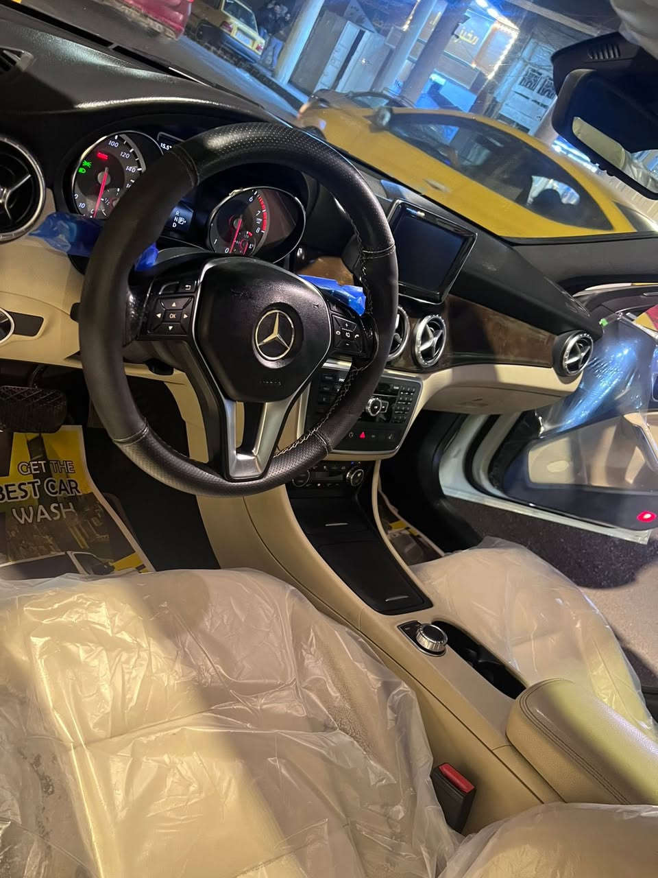 مارسدس للبيع موديل 2014
CAL250
فول 1/1
السياره كفاله عامه بيه بس بارد بالباب الخلفي الي وره الصدر 
والدعاميه صبغ 
بدون دواخل بدون فتح السياره 
كفاله من الرصعه 
مكينه كير صدر كفاله 

وارد امريكي 
العنوان بغداد حي الجهاد 
***********
