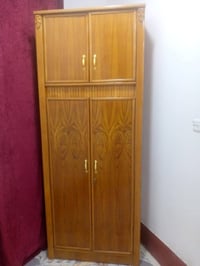 غرفة خشب • مستخدمة ٤ أشهر • ٦ بيبان