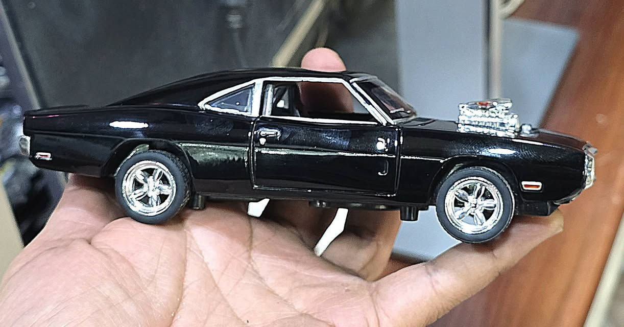 للبيع
سيارة حديد دودج تشارجر 1970
 من سلسلة أفلام فاست اند فوريوس
القياس 1/32 السعر 10


**إذا كنت صاحب هذا الإعلان وتريد حذفه لأي سبب، رجاءا أرسل رسالة إلى الدعم الفني**