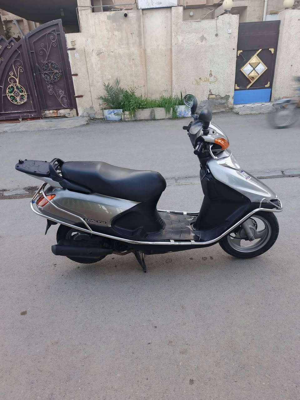 درجة سبيسي ياباني كفرات بلاديه اصليه كابريتر اصليه كهربايات كله شغال بلاديه مبيه أي نقص قفل جنطه ستيرن شغال مكينه خرسه نعومة فول درجة على وضع البلاد الهاتف *********** المكان كوت الزهراء
