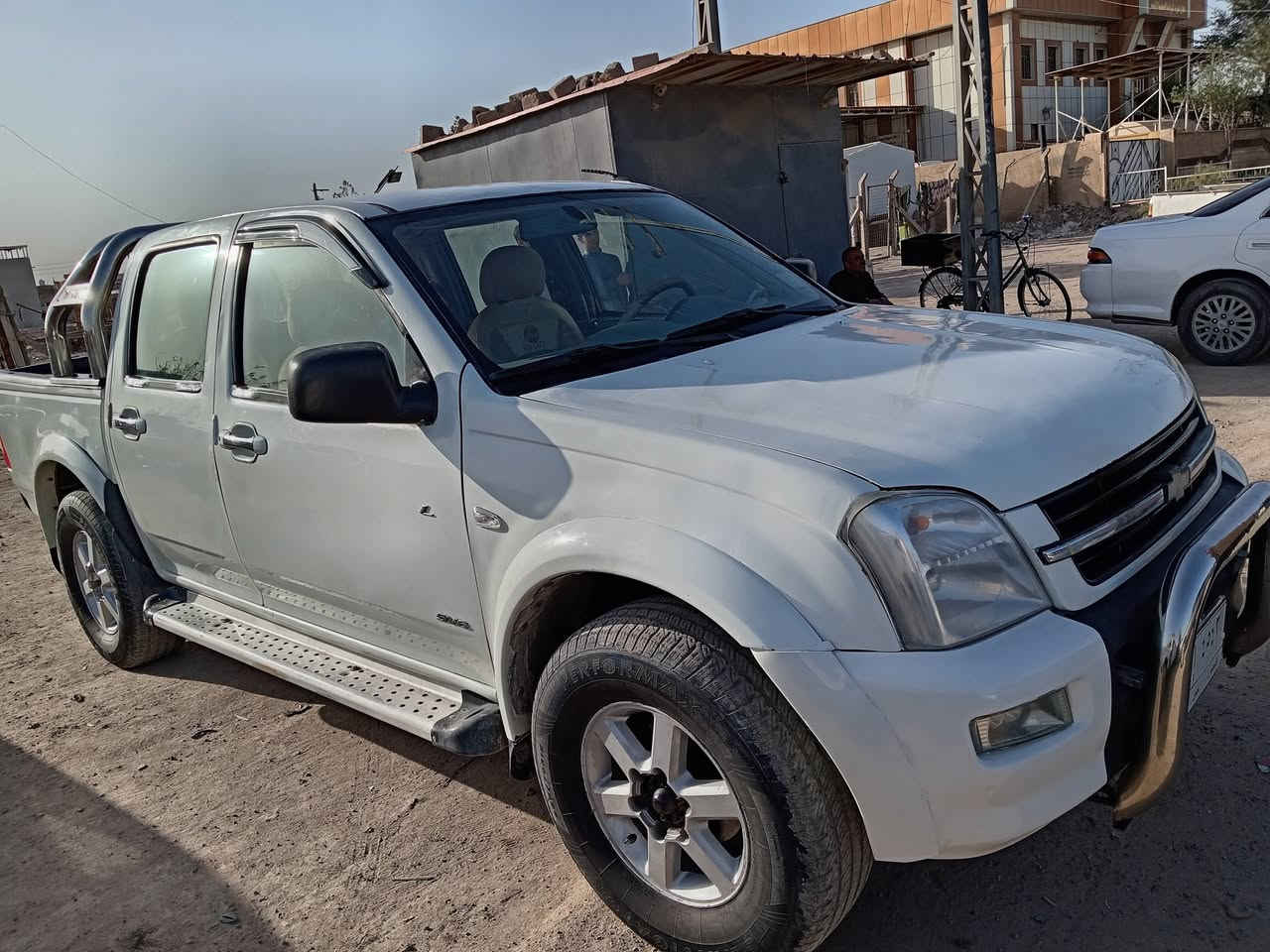 شوفرليت ٢٠٠١ فور ويل كير عادي مكينه ٣٥٠٠ سنويه منتهيه مكفوله الاصوليات مكفوله من الحادث بيه صبغ ملاحضات  البصره المدينه سعر75 بي مجال ***********
