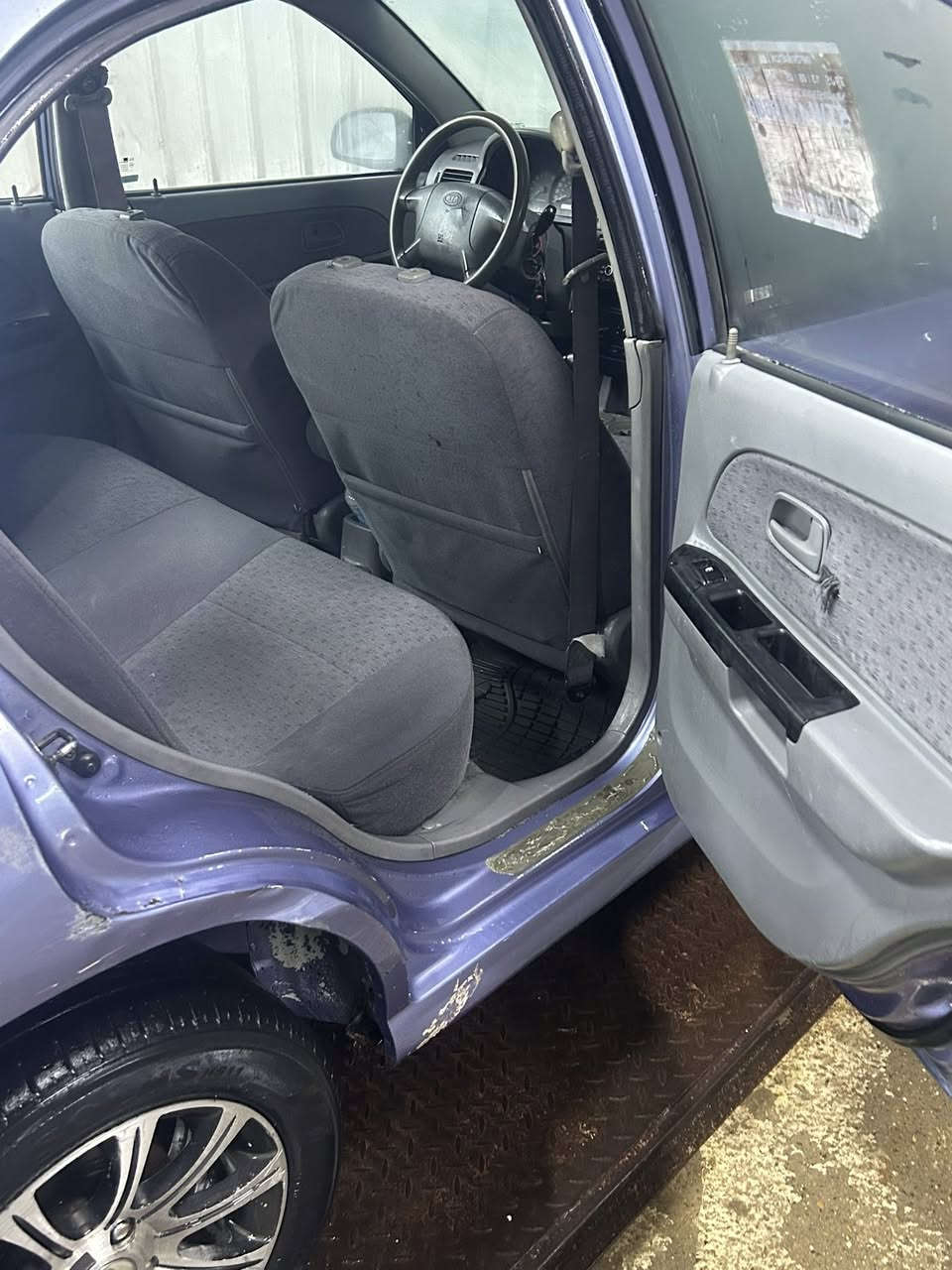 للبيع كيه ريو مديل 2003رقم بغداد كير اوتو جام اوتو مكينه 1600بدون تبخير او تنقيص جاهزه عله آخر حبايه بدون اي نقص. تخم تاير قبل 4ايام شديته  ادامه كامله ماشيه 132ميل  سياره خير من الله السعر 47وبيهً مجال حكً جيه مكاني بغداد دوره ***********
