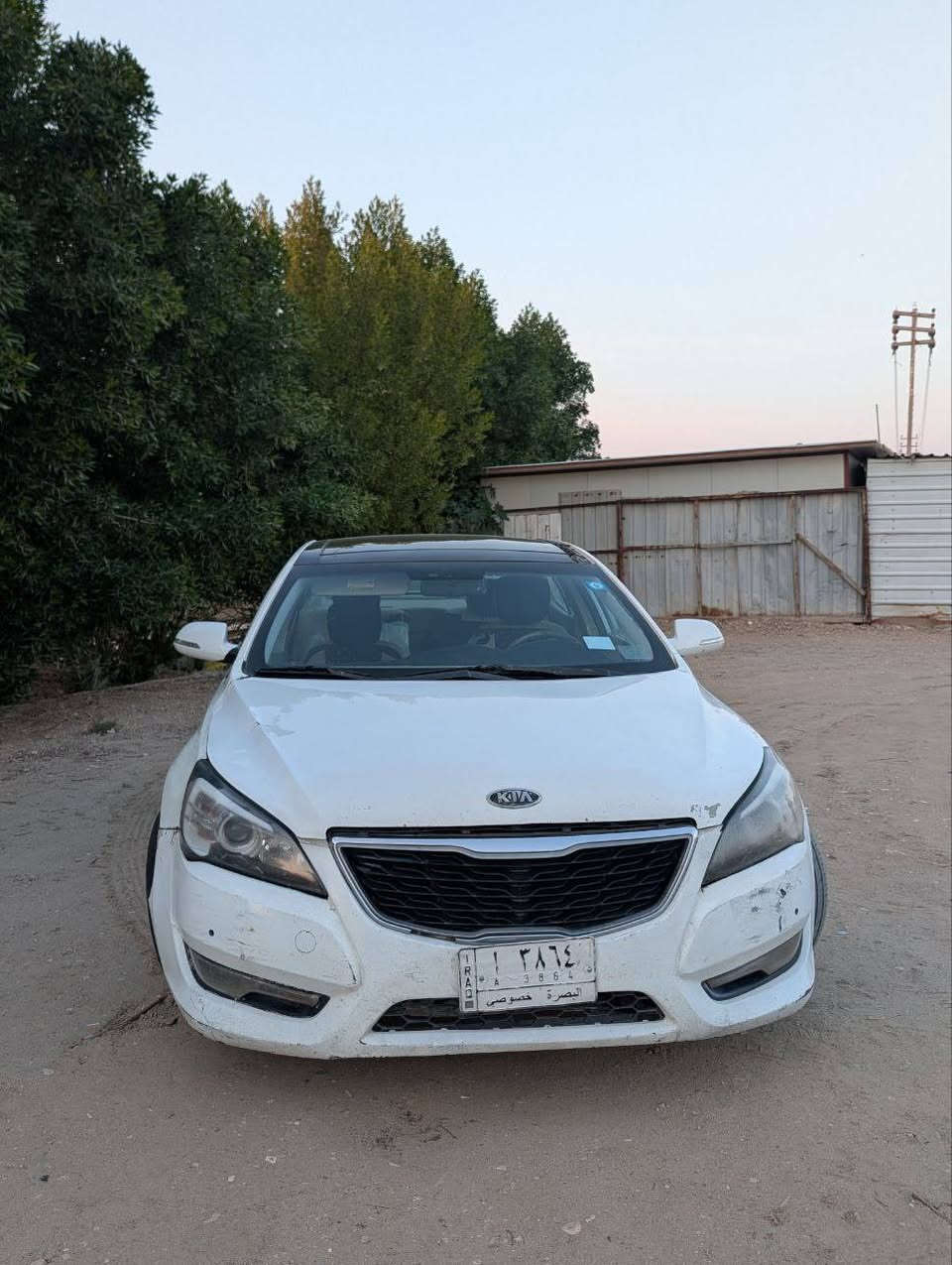 كيا كادنزا 2011 ملكي vip 
فول مواصفات: كراسي كهربائي كل الاتجاهات اشاير مري وترحيب ويل 19 رياضي محرك جديد صار شهرين من مبدلة لا صوت رواجز ولا غيره 
منظومة ماء جديدة راديتر ولف...الخ
تخم تاير جديد 
سيارة مال جناي
السيارة خليجي الي اعرفه بيها خشم البنيد وشوي من الجاملغ السيارة ماعندي كراج فالجهال مشخطيها اني ابيعلك حزام وهي مو حزام ابد فقط مكانات بسيطة وممحمليها معجون. 
سيارة بأسمي وشرط التحويل. رقمها مشروع وطني وين متريد نداور.
السيارة بيها نواقص بسيطة حدادية خلفي ودرايم امامي فقط الباقي منفوض بالجديد 
اخوان مستعجل وعارضها بأقل من سعرها الي تعجبه يخابر ويشلع عيوني
عارضها ب100 وبيها مجال بسيط
***********
