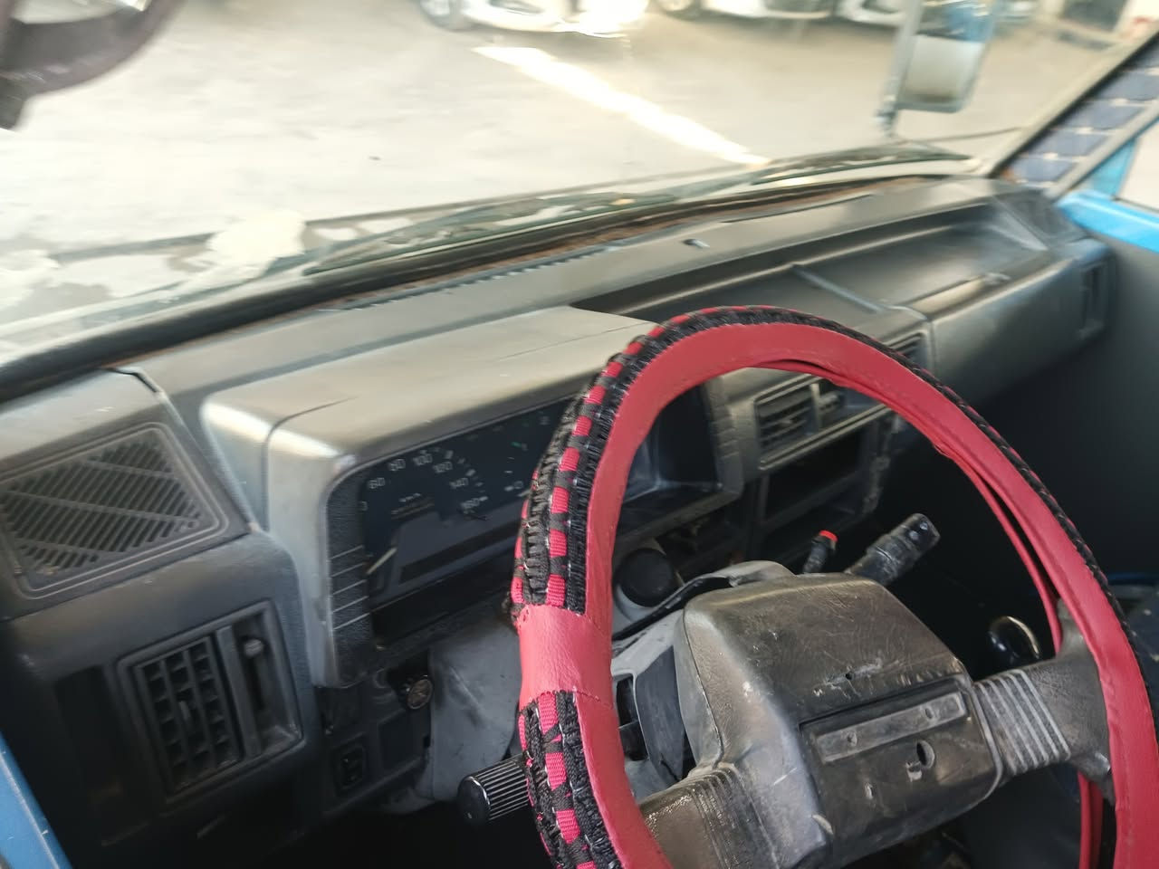 السلام عليكم كيا 94 رقم انبار الماني سنوي لل 27 جديده مكينه جير اكسن شاصي كفاله عامه تخنتار جديد عنوانها بغداد اليوسفيه ناحيه الرشيد السعر 45 نهايه رقم الهاتف ***********/////***********
