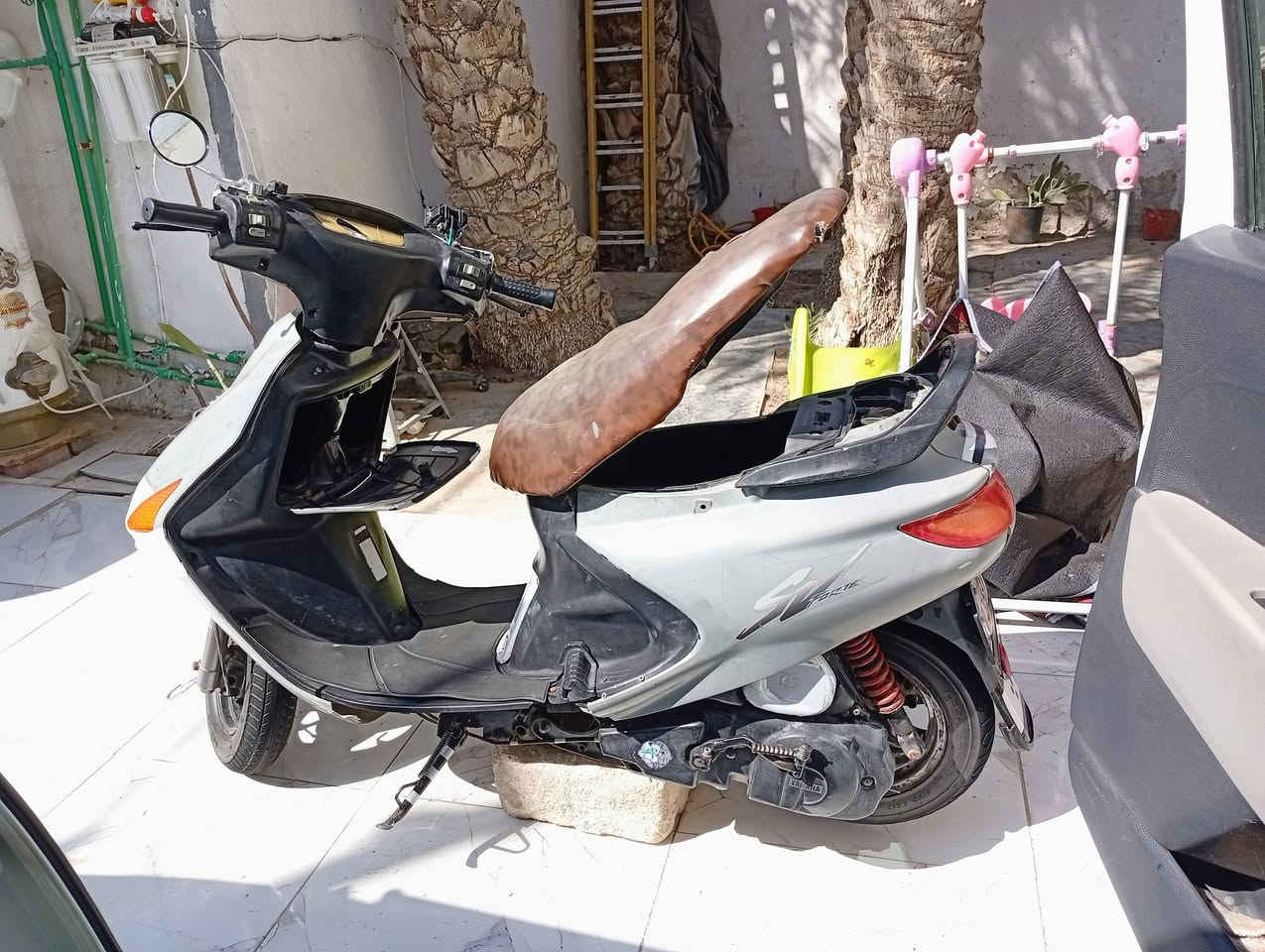 يأالله...... ألسلام عليكم.... للبيع دراجه فراشه نثيه.... مكينه مفتوحه بوشه وبستم فقط أول فتحه اله مكينه ناعمه لاتنقيص ولاتبخير ولا تنضح دهن كلشي مابيه شلعه ومعدل تشك الكاع ✈️.. كهربائيات شغاله هورن ولايت عالي وناصي بومه وسلف نقصه بس شخاطه ولاشاير عوزهن كلوبات بس غير ذني مابيه دراجه كله كامله تايرات جدد جلاتين وكلاجات جدد دهن وبلك جدد وكابريته جديده.. منفوضه دراجه مال جناي من مدرسه لبيت الله شاهد سعره (350) وبيه مجال لشراي مكاني ديوانيه مركز يم بانزين خانه شارع لإسكان الرئيسي... ... @إشارة .


**إذا كنت صاحب هذا الإعلان وتريد حذفه لأي سبب، رجاءا أرسل رسالة إلى الدعم الفني**