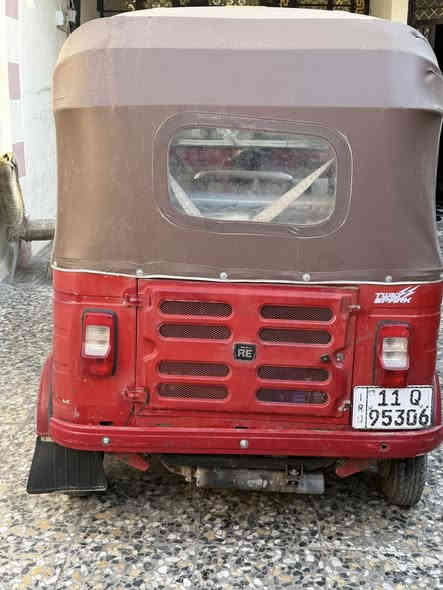 السلام عليكم تكتك موديل 2018 رقم وسنويه انكليزي تحويل ثاني يوم مكاني الكماليه رقمي *********** السعر 4500
