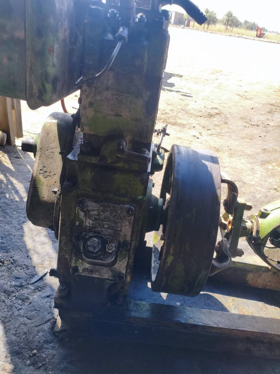 السلام عليكم ماطور هندي للبيع مقفول كفاله عامه من كل شيء خير من الله الشغل مكان بابلش وهذا الرقم السعر 350 بمجال شيء قليل***********
