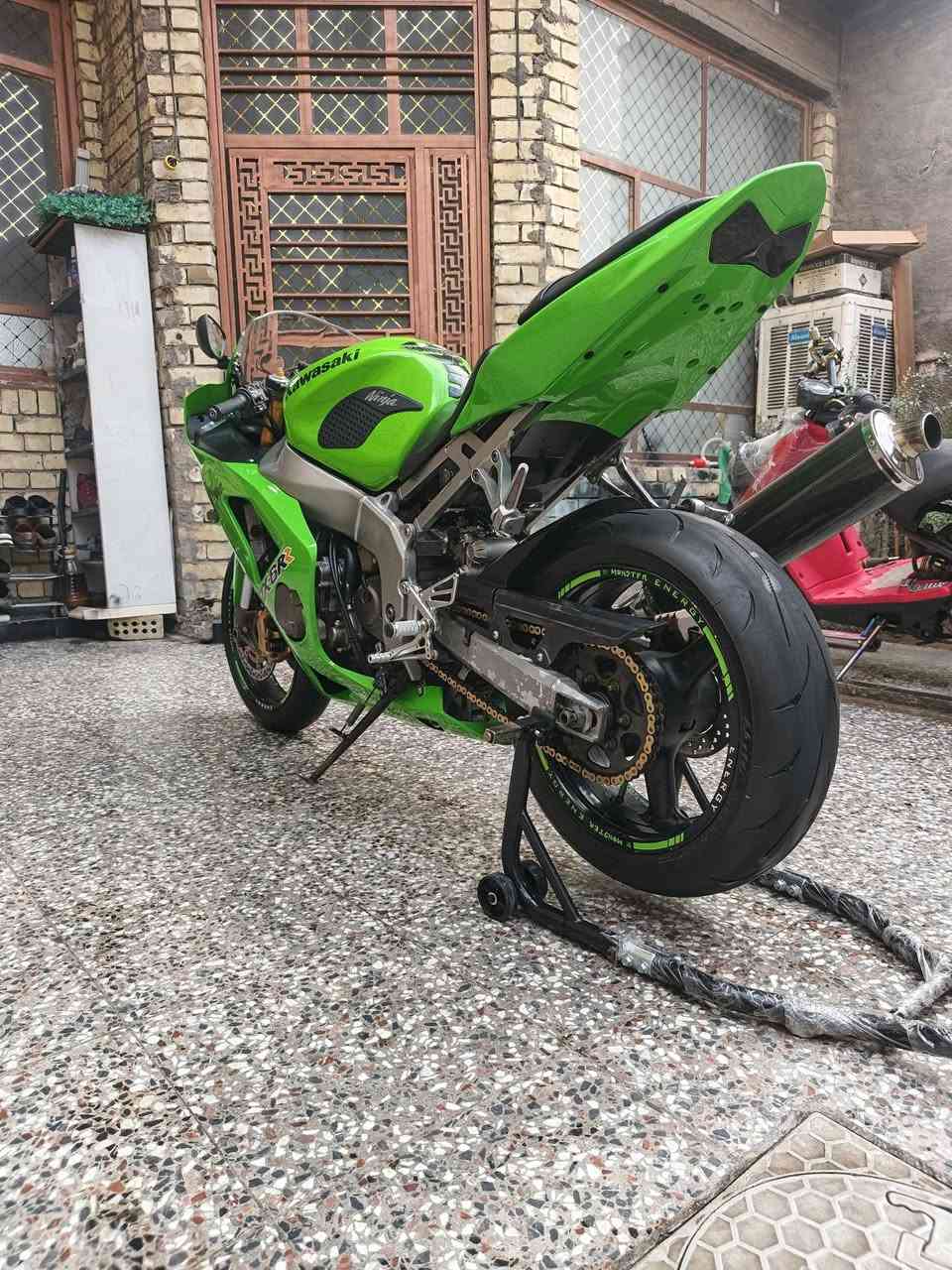 سلام عليكم كاوساكي 2004 636 دراجه مكفوله من فتحه البرغي اي نقص ما بيها ماشيه ٤١ الف مكان بغداد جديده سعرها ٣٧ ورقه وبيها مجال شي بصيط دراجه مثل ما موضح بل صور و بل فيديو اي نقص ما بيها لشراي فقط يتصل ***********
