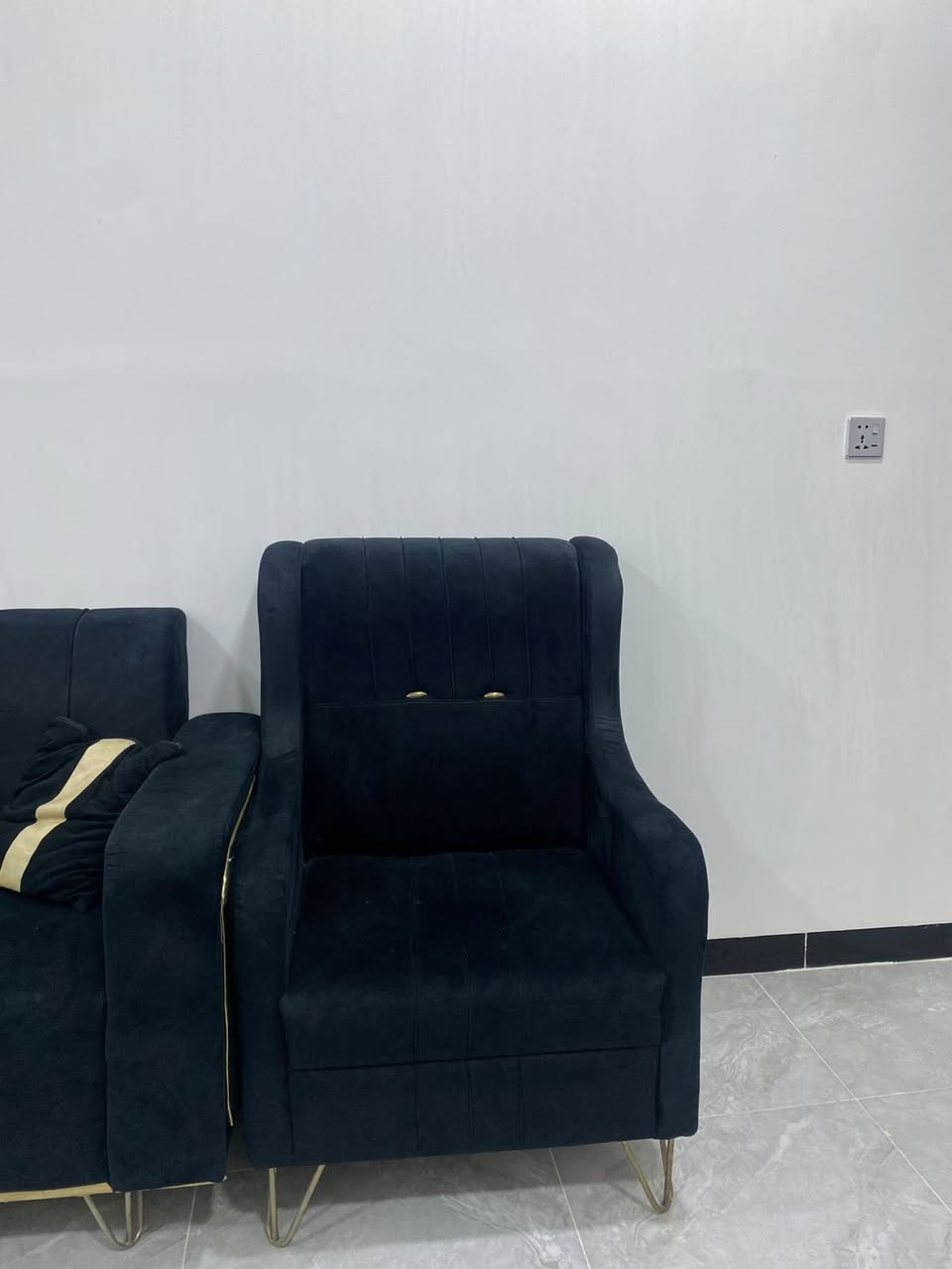 تخم 10 مقاعد نظيف + مع الطبلات  السعر 200 الف ***********
