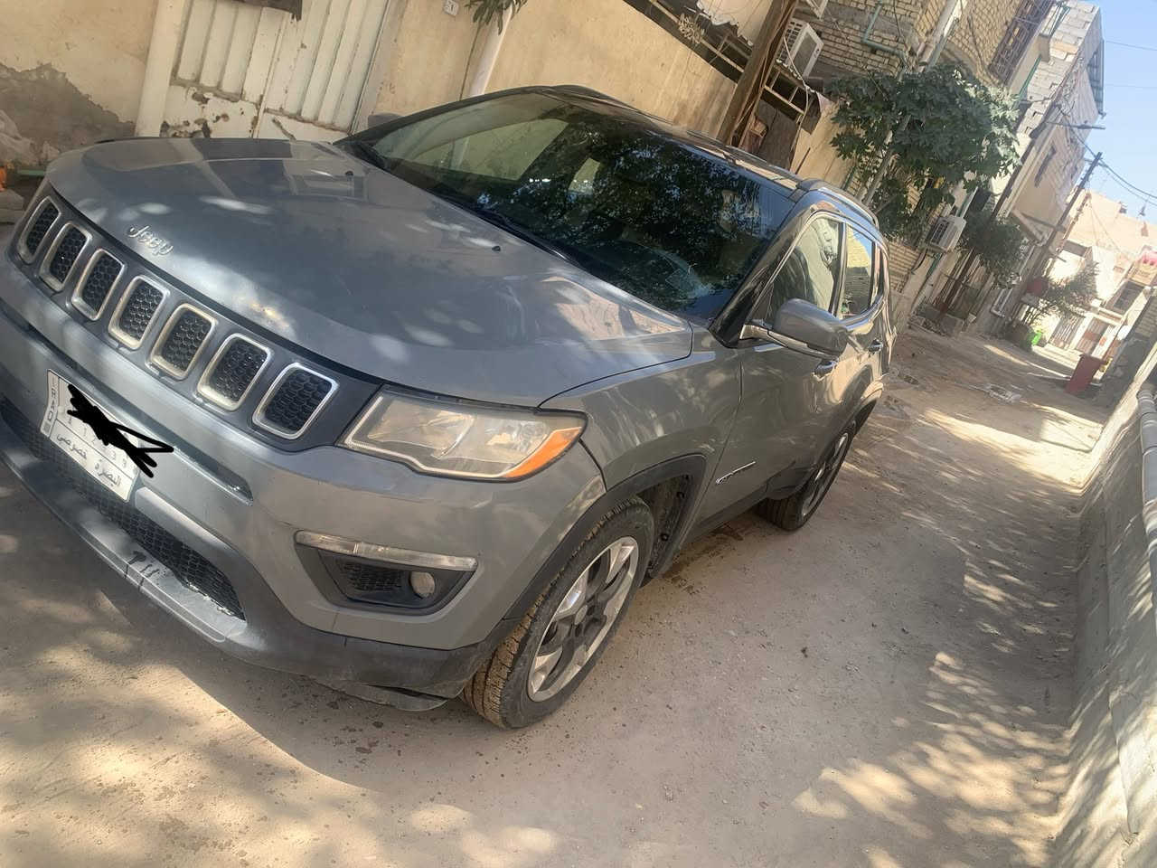 السلام عليكم 
جيب كومبارس موديل 2020 لون اسمنتي
 فقط بنيد تبديل 
السيارة نضيفة و استخدام شخصي ماشية 78682 
القمارة سودة بلاد ليميتيد 
دواخل نضيفة
***********
