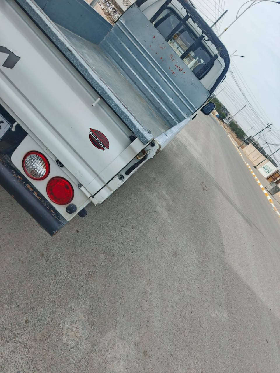 ﷽
السلام عليكم كيا حمل 2023 بغداد رقم انكليزي  السياره جديده مكفوله منكلشي من كشر وشاصي  ماشيه 28الف كم 
السياره مسستمه ومغلف البديي تغليف درجه اولى سياره مدوشمه اوجاهزه منكلشي العنوان الانبار قضاء عامرية الصمود 
السعر خاص او علق بتم يصلك السعر 
للاستفسار اكثر الاتصار على هذ الرقم 
***********
