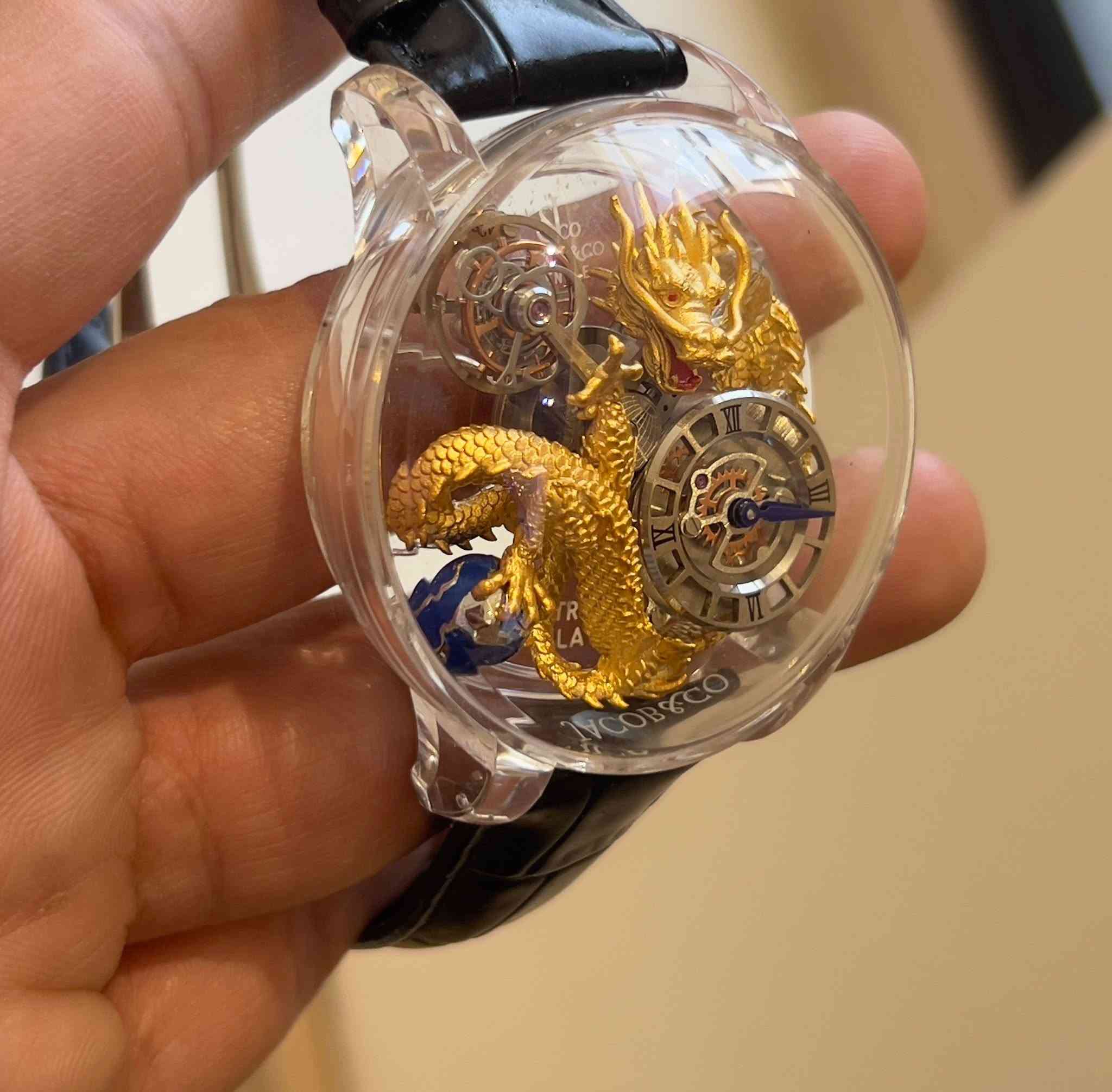 جاكوب دراكون
سكلتون بالكامل هيكل بلاستك 
بطارية مكينه ماطور 
سير جلد اصلي معلم سير اضافي اصلي 
نظافة تامه مع العلبه الأصلي خشب
قطر ٤٦
 السعر 200 الف
المكان اربيل 
يوجد توصيل


**إذا كنت صاحب هذا الإعلان وتريد حذفه لأي سبب، رجاءا أرسل رسالة إلى الدعم الفني**