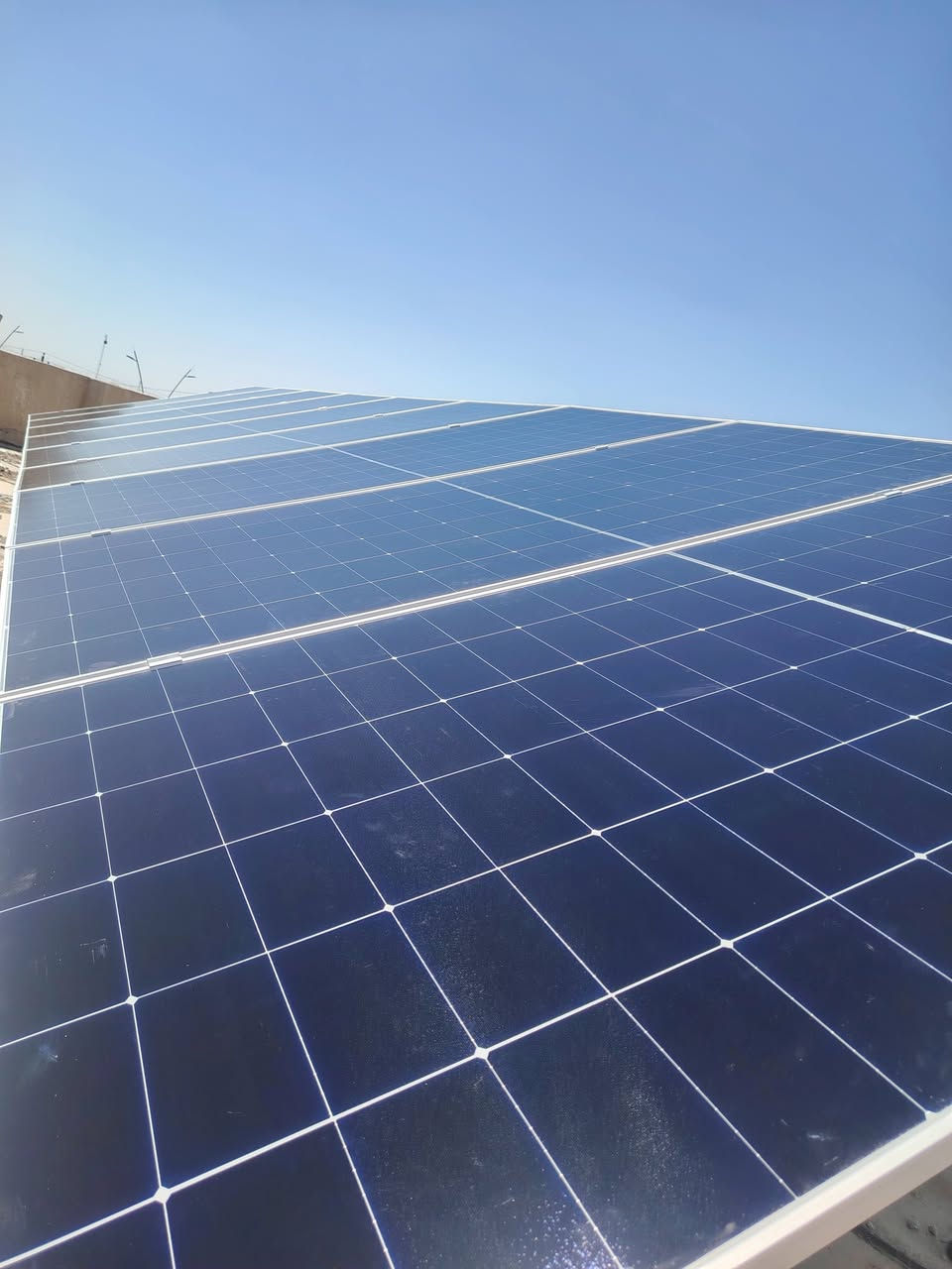 🔋⚡ تم بحمد الله إنجاز وتنصيب منظومة طاقة شمسية ⚡🔋
📍 صلاح الدين – تكريت – شارع المستشفى 
⚡ مواصفات المنظومة:
☀️ 23 أمبير نهاري
🌙 18 أمبير ليلي
✅ مكونات المنظومة:
1️⃣ ألواح لونجي Hi-MO X10 بقدرة 650 واط
ضمان 15 سنة 
2️⃣ بطارية ليثيوم Felicity 🔹 سعة 17.5 كيلوواط 🔹 ضمان 5 سنوات ✅
3️⃣ إنفيرتر Felicity 8k 🔹 أداء عالي وكفاءة ممتازة
 ضمان سنتين ✅
💰 لماذا تختارنا؟
✔️ أسعار مناسبة وتنافسية جداً
✔️ توفير قائمة المواد مع الشركات المصنعة بكل شفافية
✔️ إمكانية المقارنة والتأكد من الأسعار قبل التنفيذ
✔️ التزام بالمواعيد وجودة في العمل
✔️ خدمة متواصلة ليلاً ونهاراً ☀️🌙
🎉 شركة العراق سولار للطاقة الشمسية ⭐ الثقة • الجودة • الأمان ⭐
📞 للاستفسار والحجز:
(***********
***********)
#الطاقة_الشمسية #العراق_سولار #صلاح_الدين  # #طاقة_نظيفة #الطاقة_المتجددة 🔋☀️⚡
