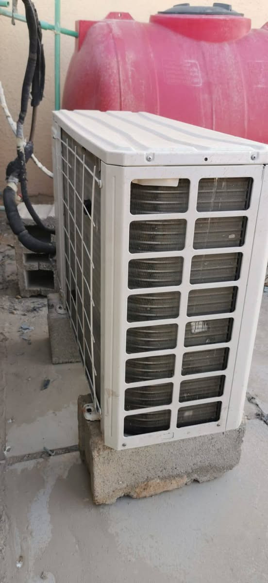 سبلت ٢ طن توسوت أصلي مستخدم سنه ونص شرط الفحص مغسول قبل شهر السعر ٥٠٠ بي مجال بسيط ***********  مكاني البصرة الزبير
