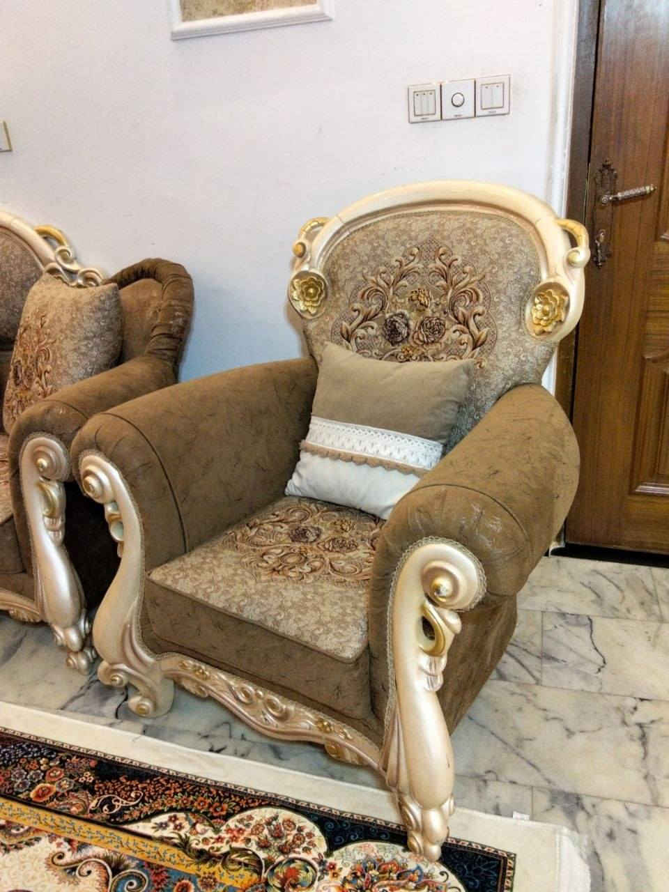 تخم زان تركي ١٠ مقاعد اخو الجديد مع ميز وسطي اتصال ع الرقم ***********
