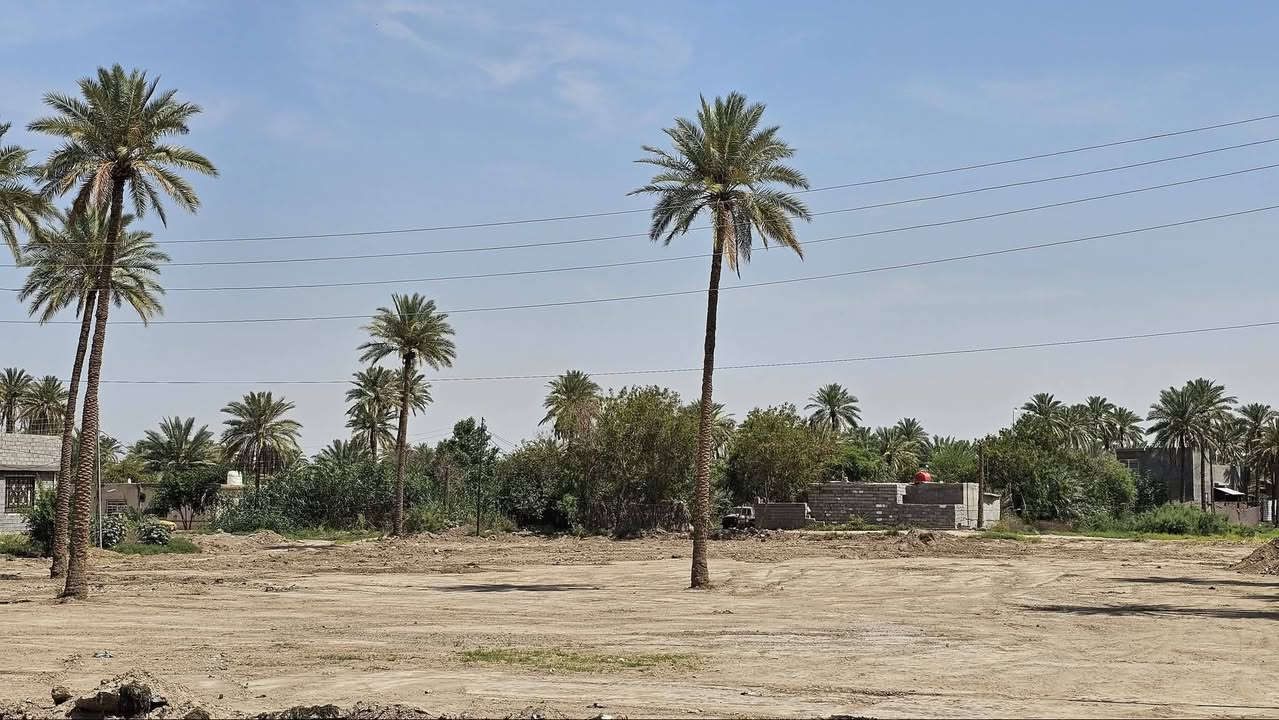 عقار مميز في كربلاء💯
✅ثلاث ️دوانم اله ربع للبيع 
واجهة 70 م وجه على نهر وتبليط 
طابو سند 25 تحويل أسهم 

✅️متوفرة كافة الخدمات
تبليط، ماء، كهرباء، مدارس
منطقة سكنية متكاملة الخدمات 

✅️الموقع كربلاء - منطقة الزبيلية 
شارع أم البنين قرب مستوصف طنوبة 
تبعد عن شارع رابط الزبيلية 5 كيلو 
تبعد من مركز مدينة كربلاء 15 كيلو 

💰السعر 300 مليون عقاري كربلاء 

📞 إتصل الآن:  ***********
