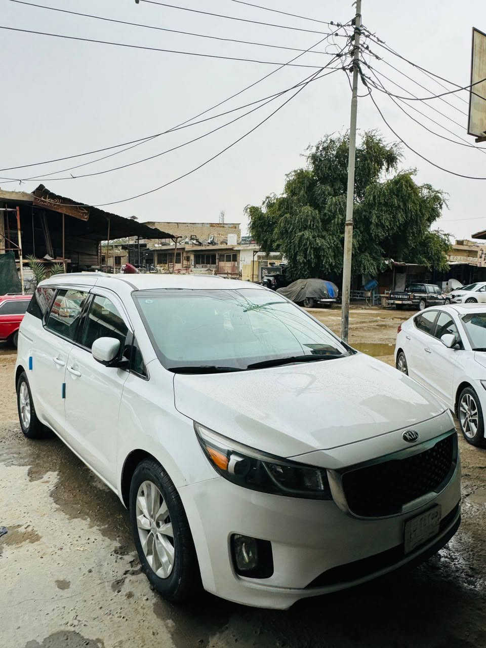 السلام عليكم سيدونه فول فول اعله فئه بلكيه سيدونه رقم بغداد السياره كير محرك حداديه جاهزه تخم تاير جديد شاشه خلفيه بلاديه السياره ع وضع الشركه موديل ٢٠١٦ حادثه جاملغ خلفي وباب وعندي انظربت باب السيايق أثر ستوته عندي حته صورت الباب من انضربت يعني صفحه حته ماتعبك السعر ١٧٠ و بيه مجال العنوان كربلاء ***********
