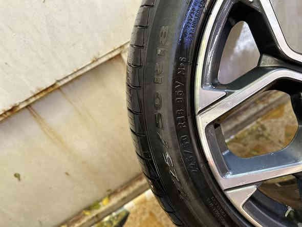 سلام عليكم 
ويل عدد ٢ مع تايرات بيرلي جديد كلش حجم ١٨ 
رن فلات (تاير درع) 
مكفول من الفطر والعواج والتايرات كذلك كلش جديدة
يرهم 
٢٣٠
٣٢٠
٣٣٠
٤٣٠
٥٣٠
السعر ٣٠٠$ 
ومستحيل تلكه تاير رن فلات مع ويل بهيج سعر 
مكانهن اربيل 
***********
