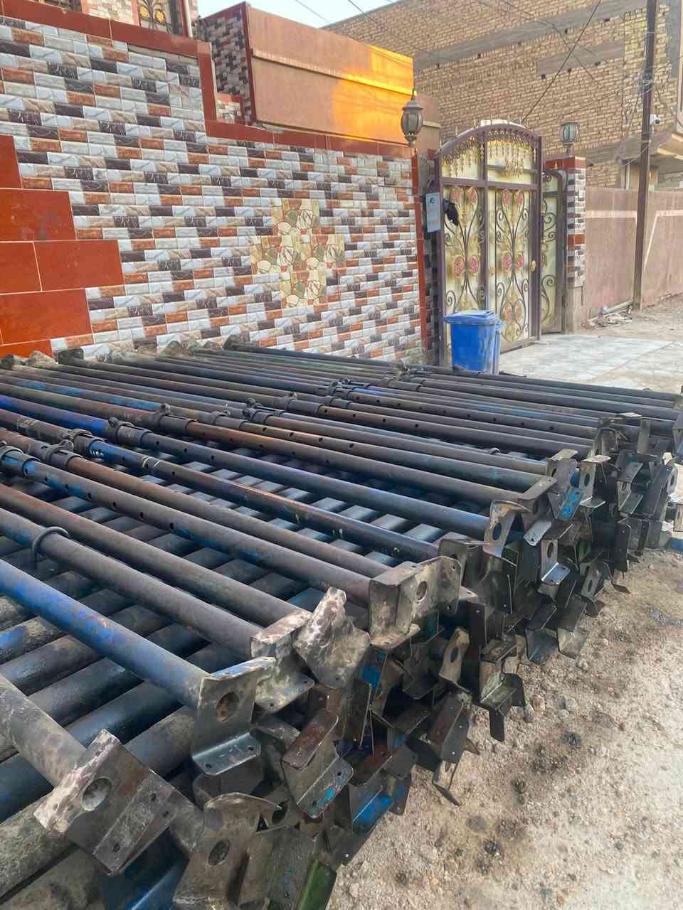 للبيع حكات حاظن نظيفات الوزن الثقيل العدد ٢٥٠ 
العنوان حله سعر مناسب 
***********
